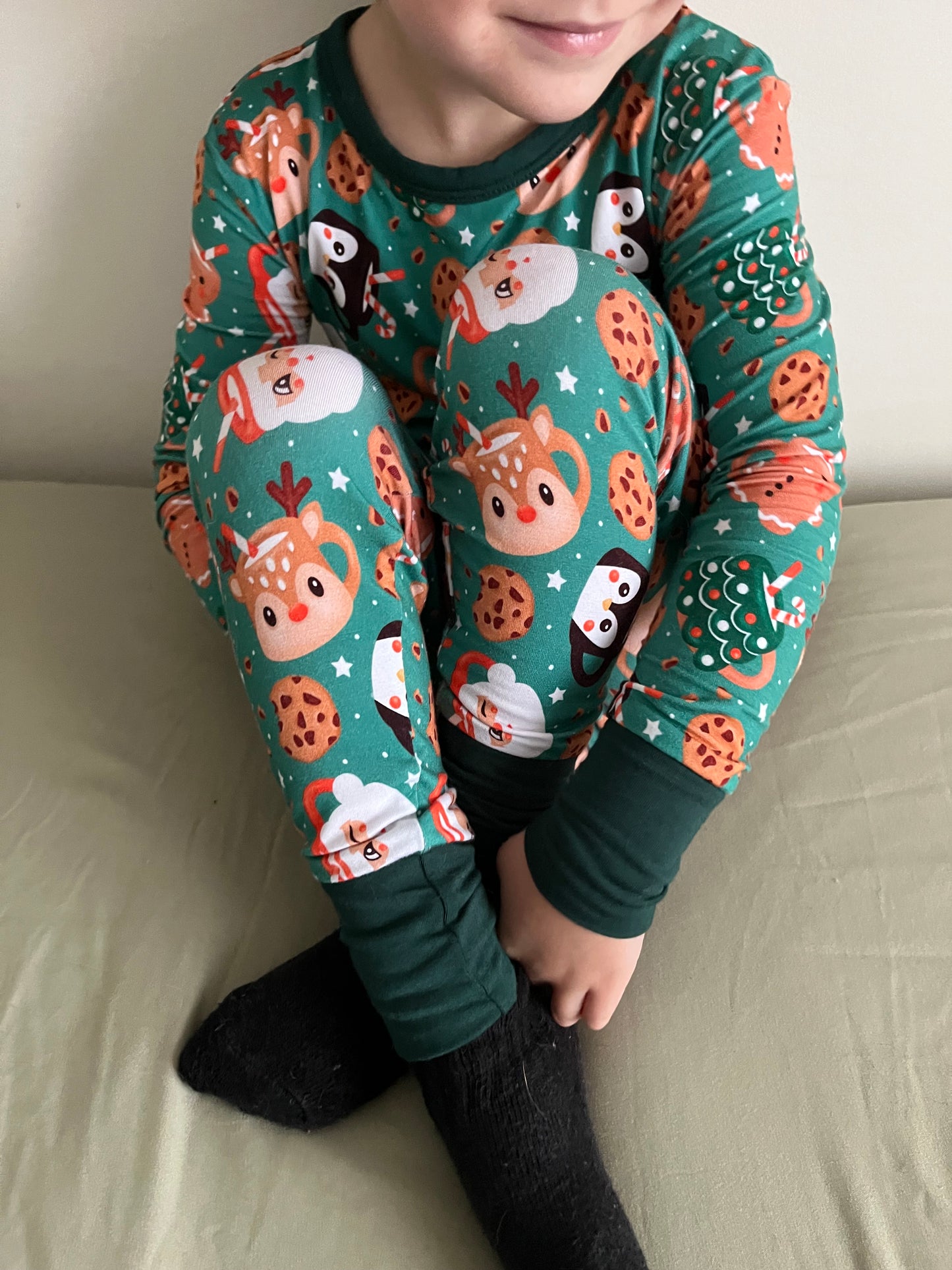 Holiday Mugs Kids Two Piece Set